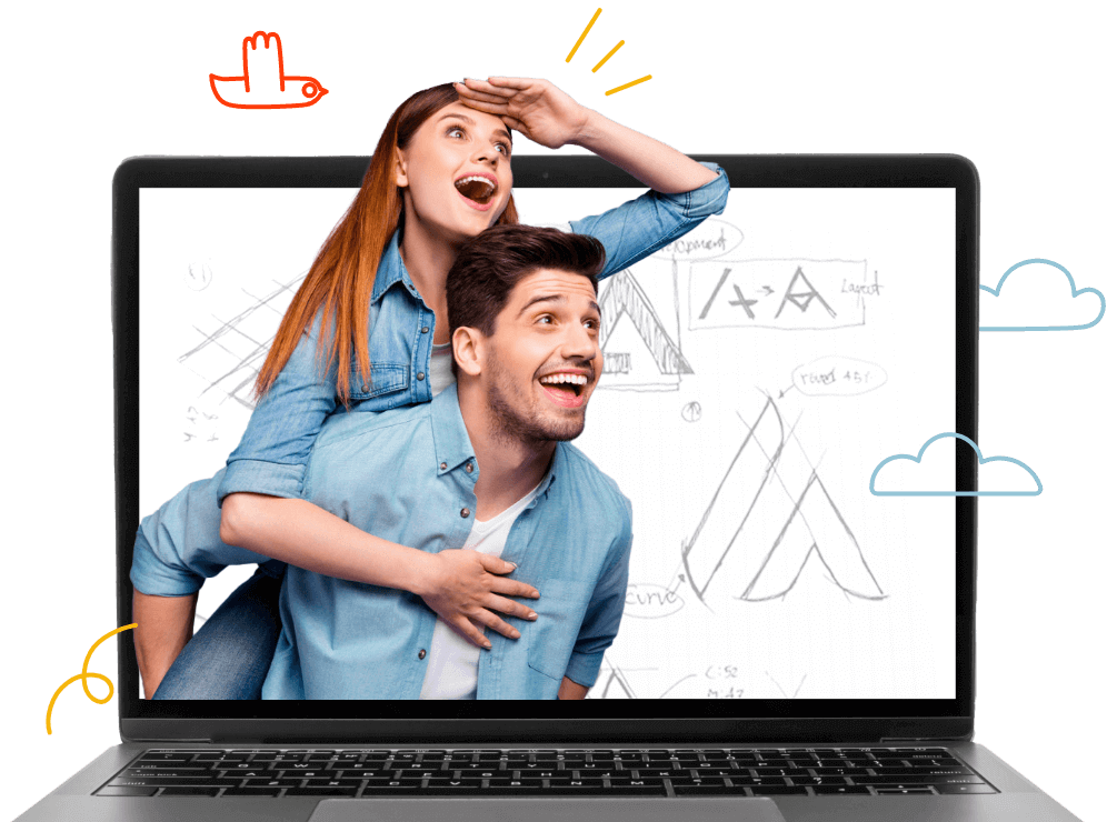 Пара смотрит в экран ноутбука